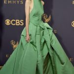natalie dyer 150x150 - Los mejores (y peores) looks de la Alfombra Roja de los Premios Emmy 2017